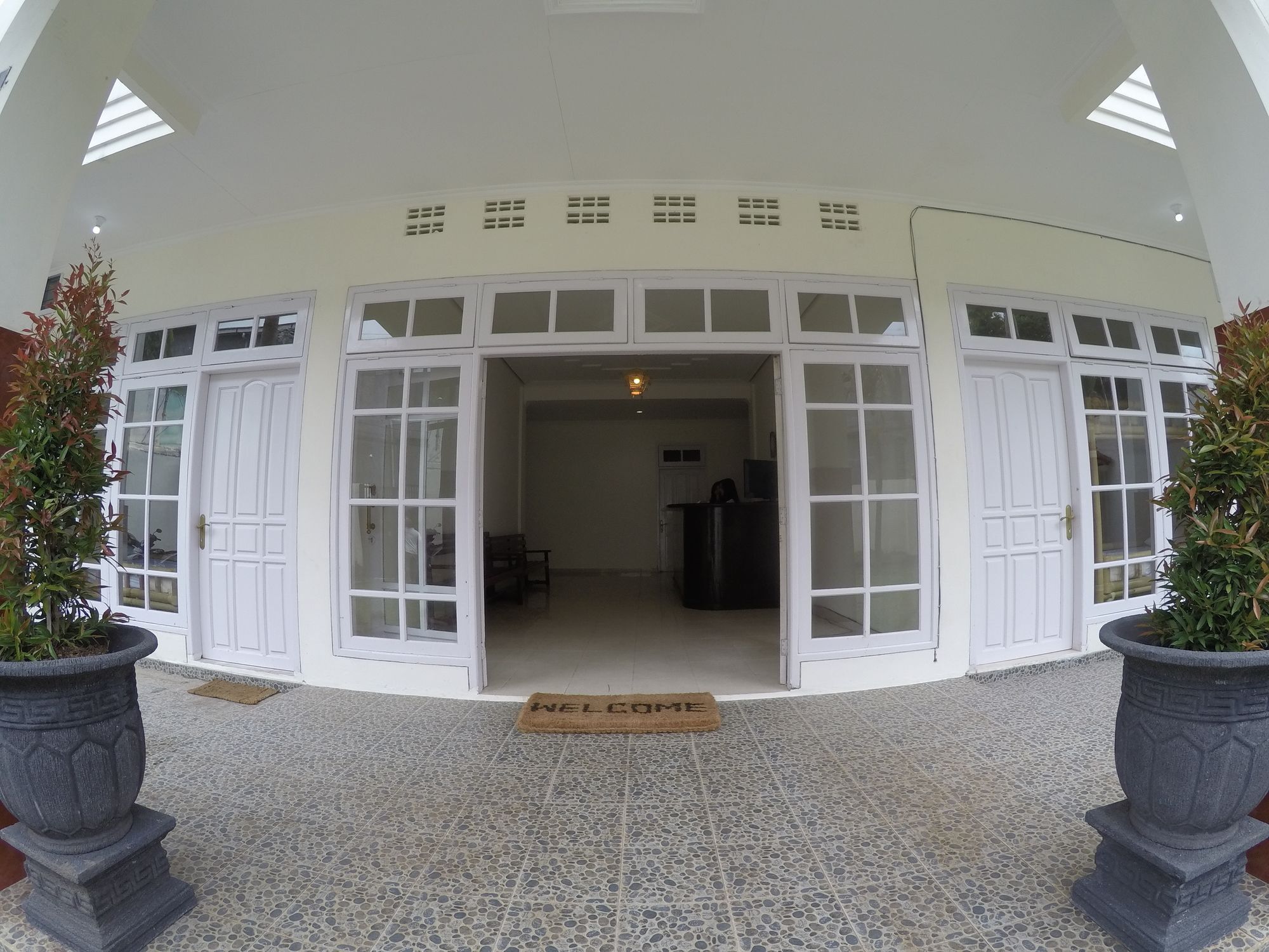 Palmyra Hostel Malang Exterior photo